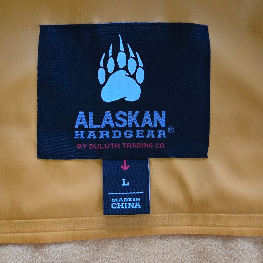 Men's Large Alaskan Hardgear rain slicker/fishing jacket - Picture 5 of 15